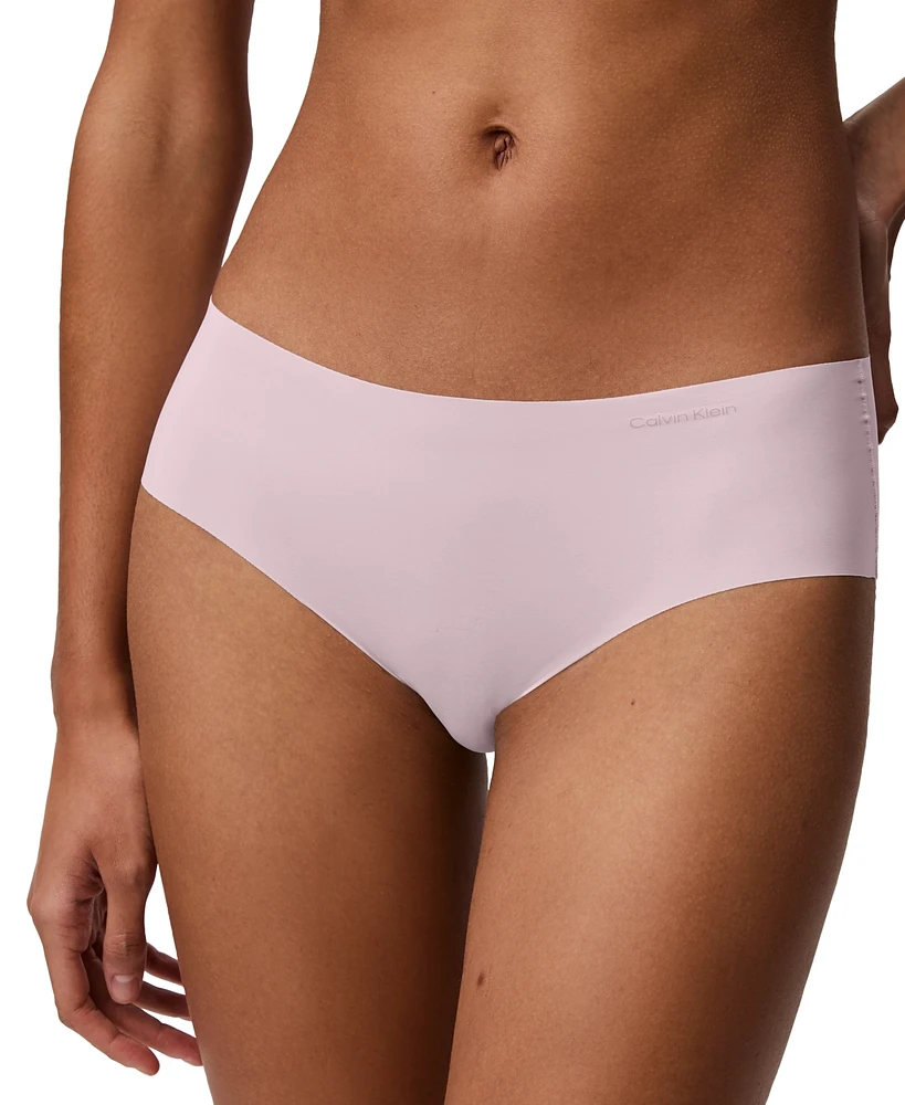 Calvin Klein Women's Invisibles Microfiber Stretch Hipster Underwear D3429