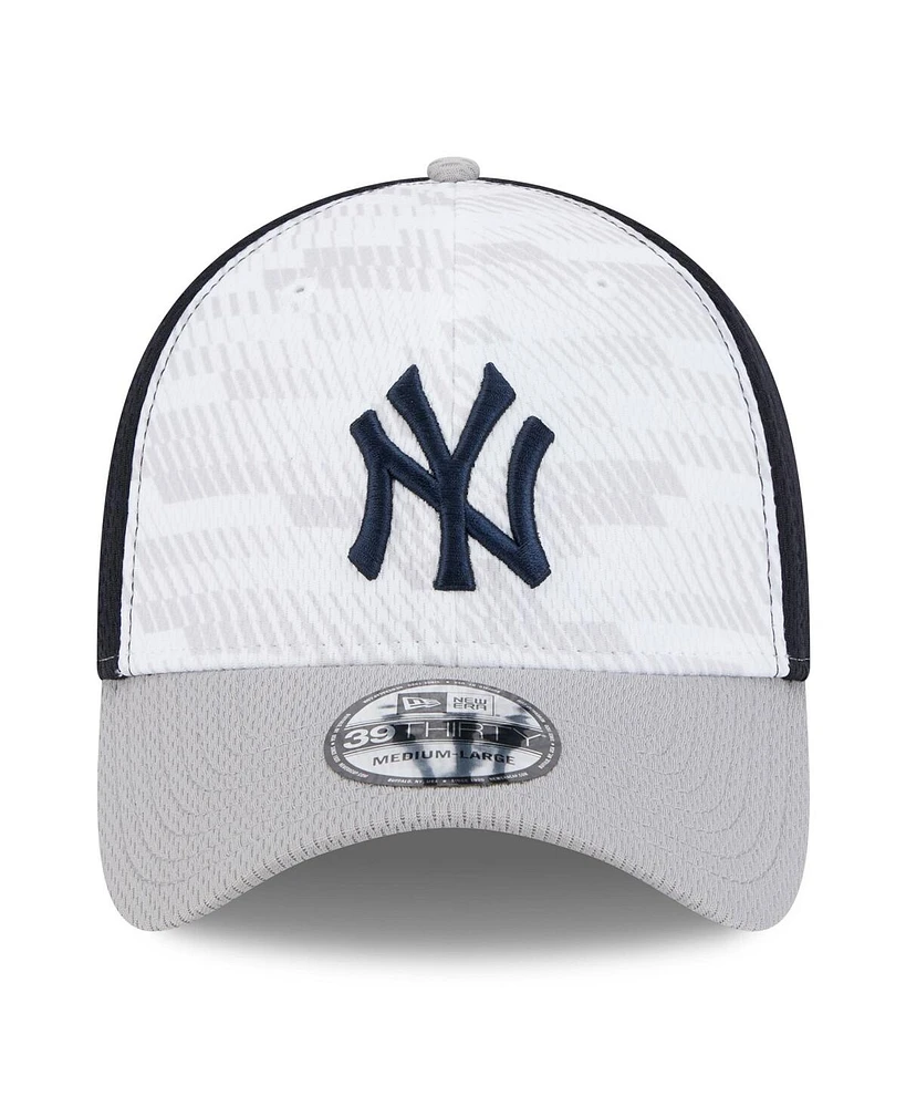 New Era Men's Navy/Gray York Yankees 2025 Mlb Clubhouse 39THIRTY Flex Hat