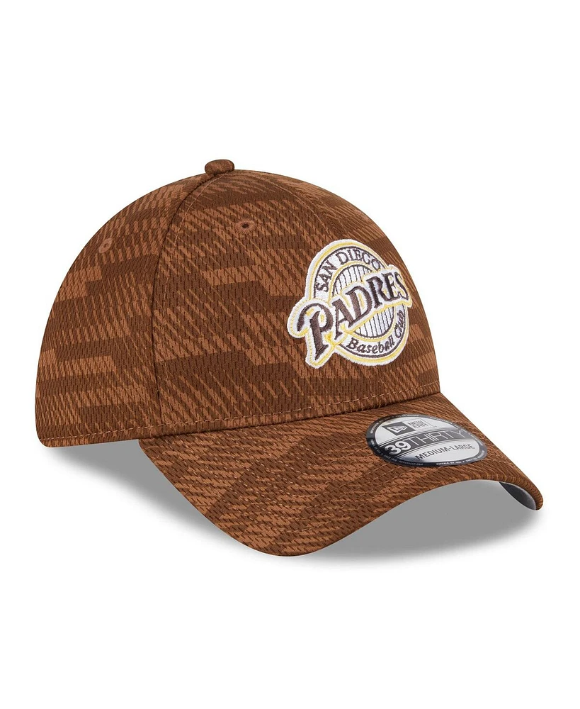New Era Men's San Diego Padres 2025 Mlb Clubhouse 39THIRTY Flex Hat