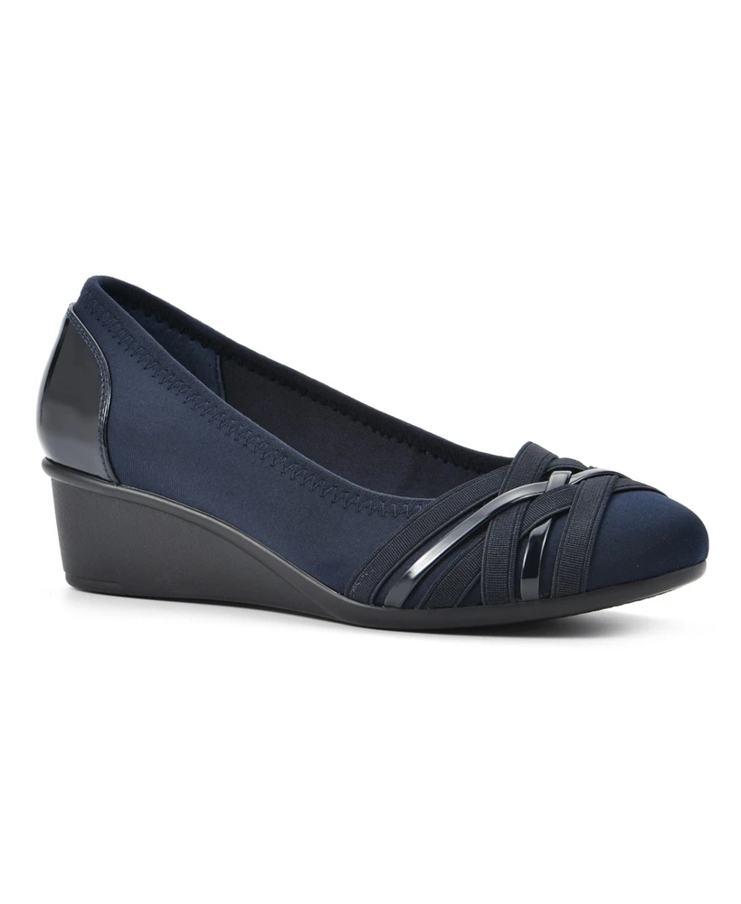 Cliffs by White Mountain Women's Bowie Wedge Shoe
