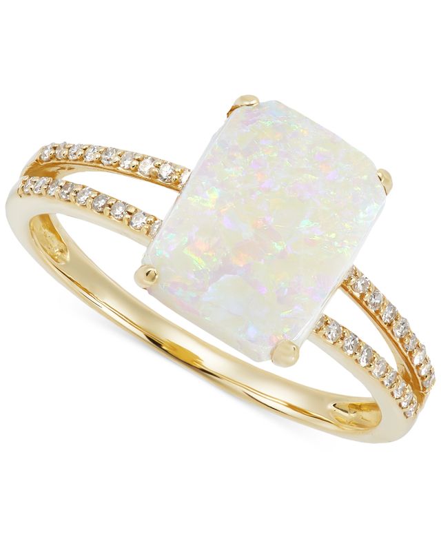 Opal (1-3/4 ct. t.w.) & Diamond (1/10 ct. t.w.) Ring in 14k Gold