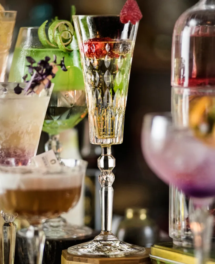 Lorren Home Trends Marilyn Set of 6 Flutes