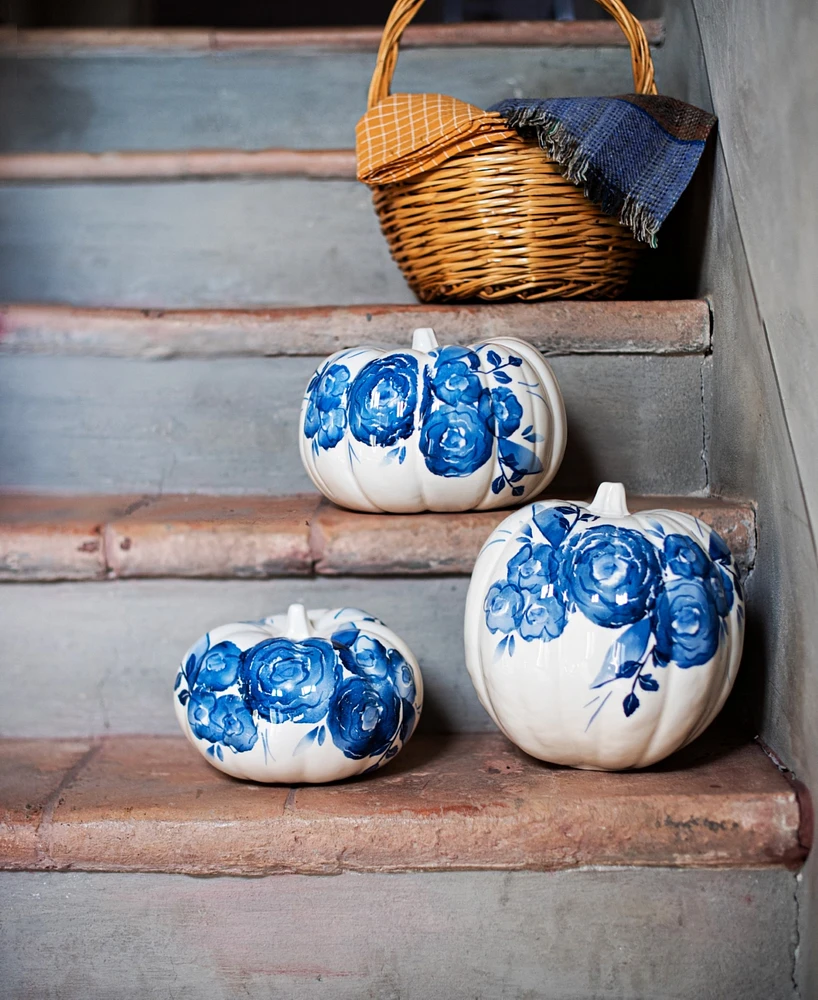 Vietri Camellia Medium Figural Pumpkin