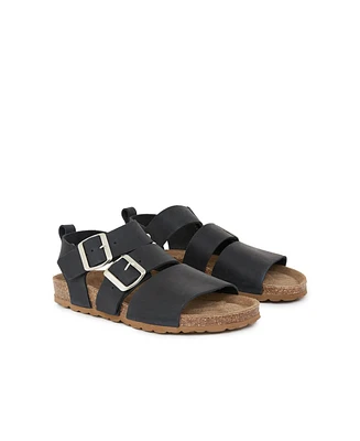 An elegant triple strap sandal