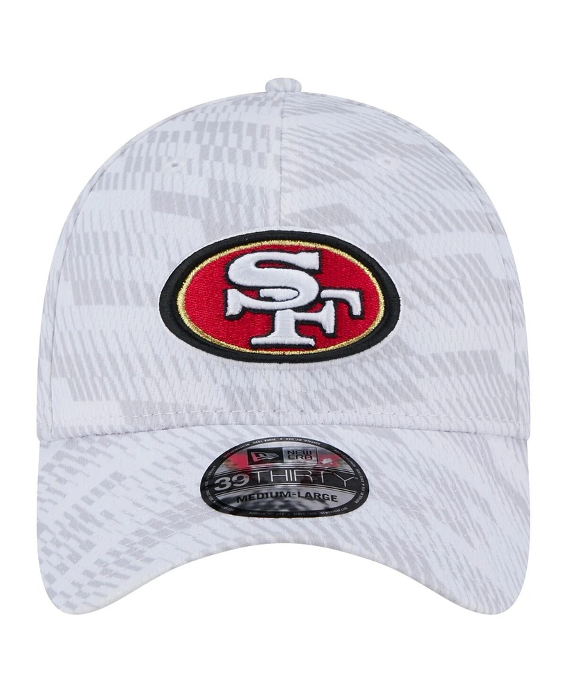 New Era Men's White San Francisco 49ers Gameday Graded 39THIRTY Flex Hat
