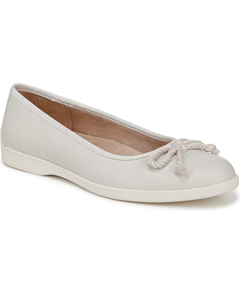 LifeStride Women's Maura Round Toe Ballerina Flats