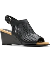 Clarks Collection Women's Emmalae Hope Wedge Sandals