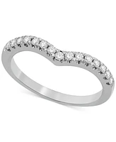 Diamond Chevron Band (1/4 ct. t.w.) 14k White or Yellow Gold