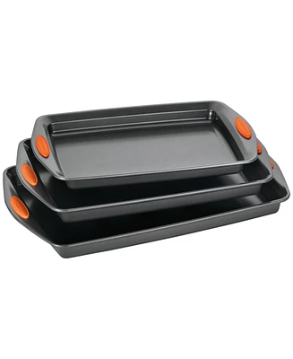 Rachael Ray Yum-o! Oven Lovin' 3-Piece Nonstick Cookie Pan Set
