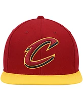 Men's Mitchell & Ness Wine, Gold Cleveland Cavaliers Team Two-Tone 2.0 Snapback Hat