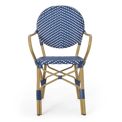 Streamdale Furniture French-Inspired Outdoor Space