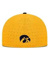 Nike Men's Gold Iowa Hawkeyes On-Field Dugout True Performance Fitted Hat