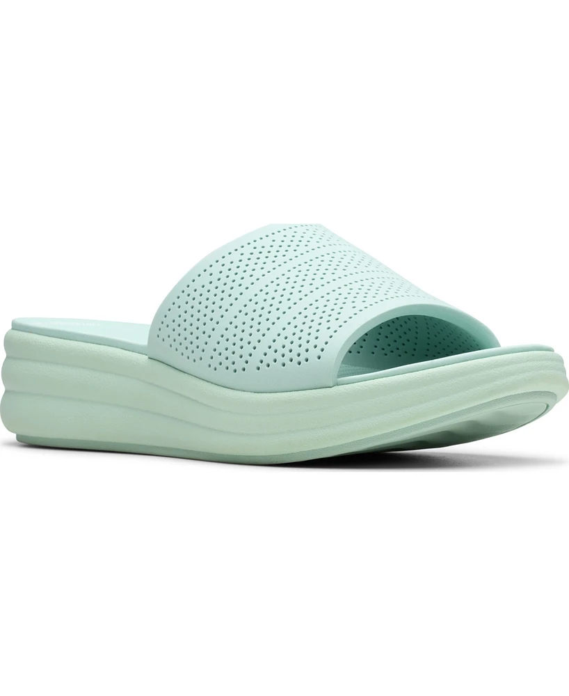 Clarks Cloudsteppers Women's Drift Twist Slip-On Flat Sandals