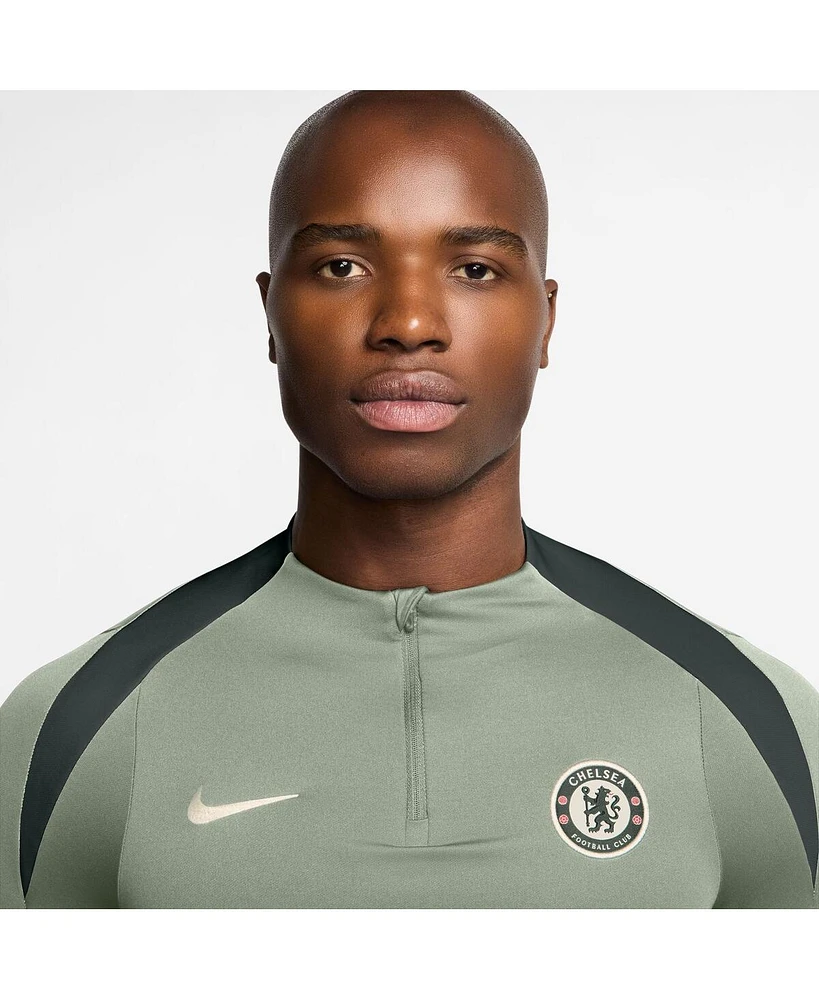 Nike Men's Green Chelsea 2025/26 Strike Drill Raglan Quarter-Zip Long Sleeve Sweatshirt