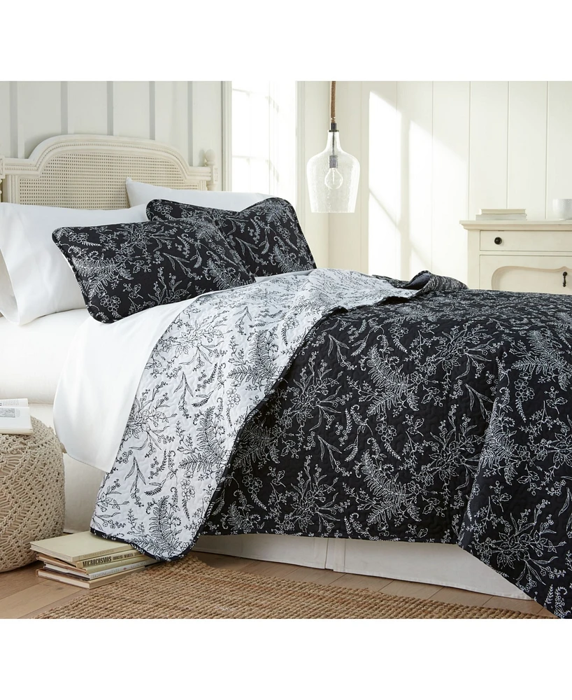Southshore Fine Linens Winter Brush Lightweight Reversible Quilt Set