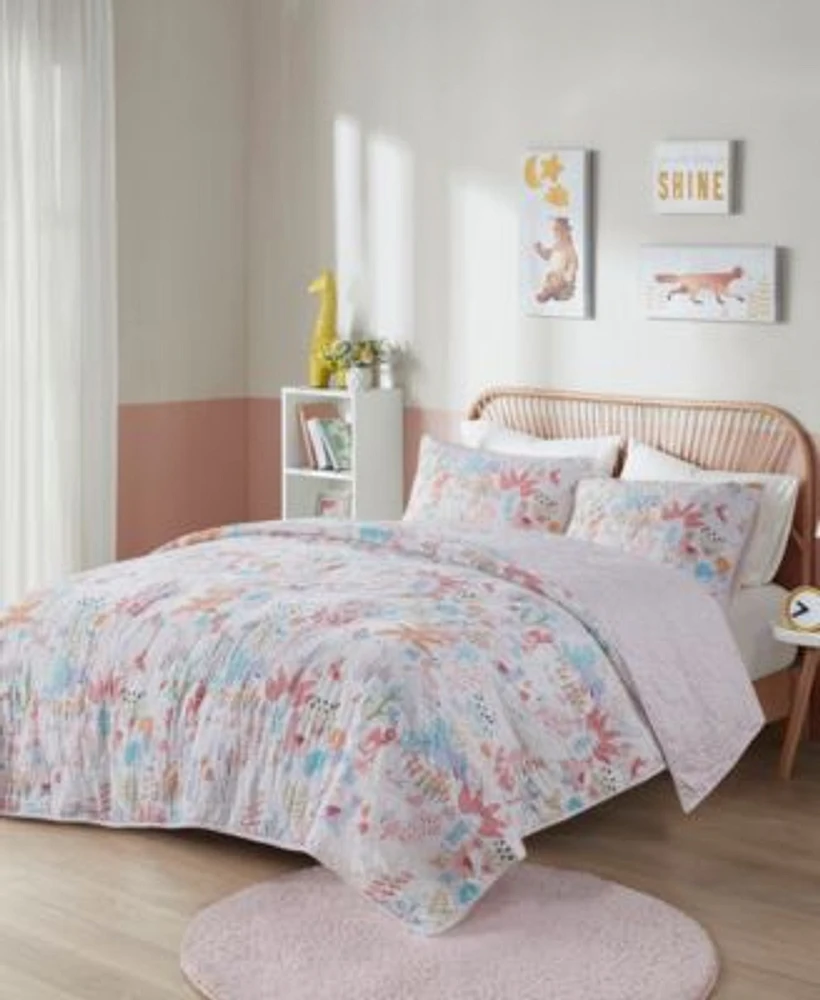 Intelligent Design Iris Woodland Animals Reversible Cotton Quilt Set