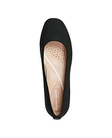 Easy Spirit Women's Jain eFlex Low Block Heel Pumps