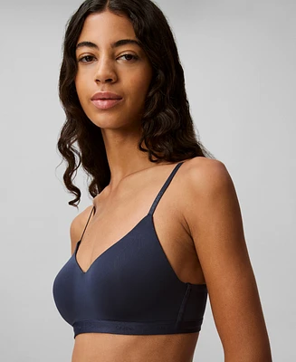 Calvin Klein Women's Form To Body Lightly Lined Bralette QF7618