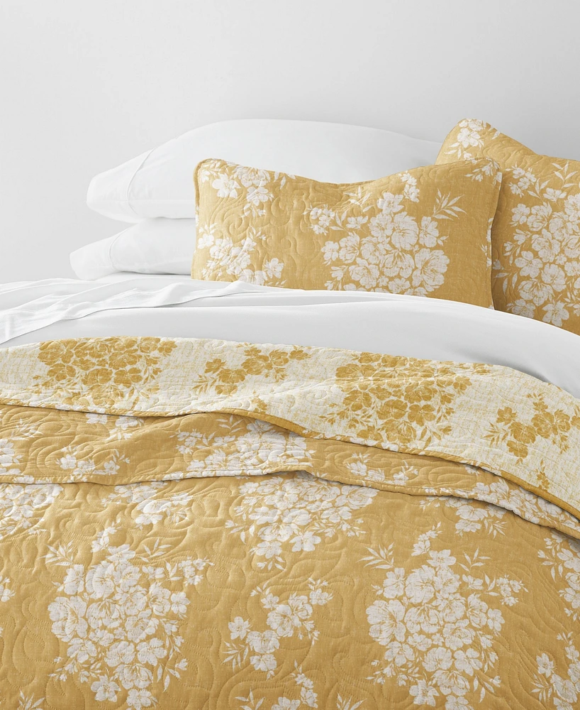 ienjoy Home Distressed Bouquet Reversible 3-Pc. Quilt Set