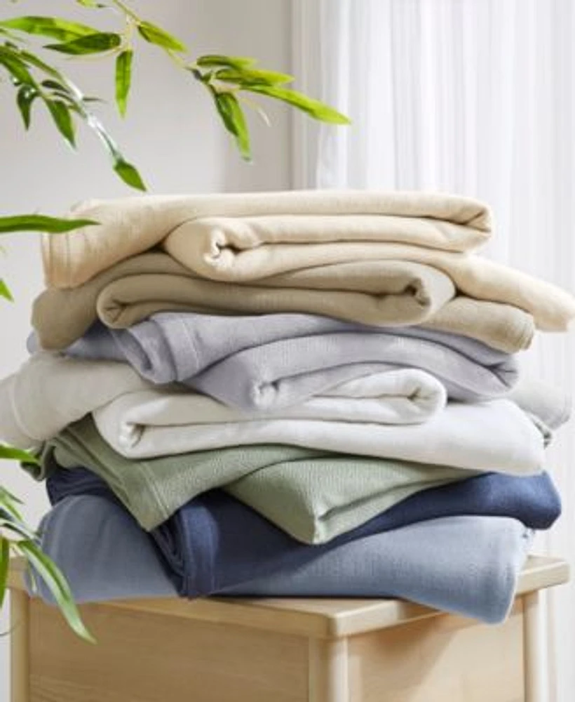 Madison Park Lightweight Breathable Cooling Blanket