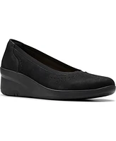Clarks Collection Women's Suttyn Kaylie Slip-On Shoes
