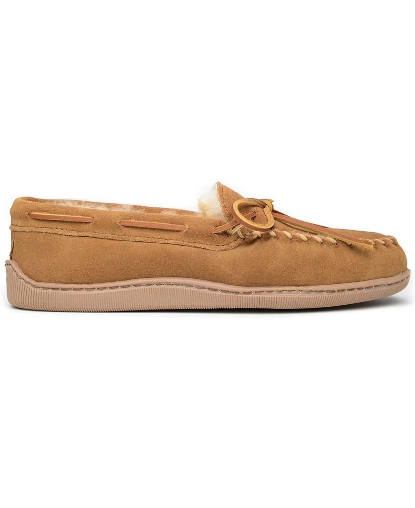 Minnetonka Men's Sheepskin Hardsole Moccasin Extended Sizes Slippers