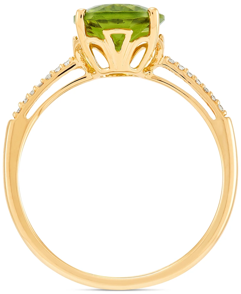 Peridot (2-3/4 ct. t.w.) & Diamond (1/20 ct. t.w.) Ring in 14k Gold