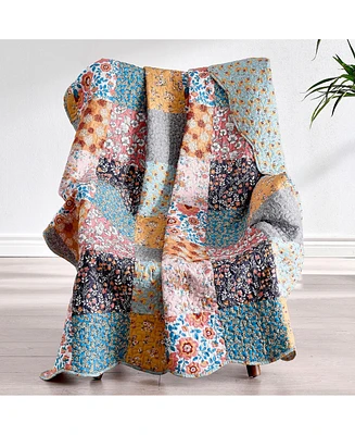 Greenland Home Fashions Carlie Calico Throw, 50" x 60"