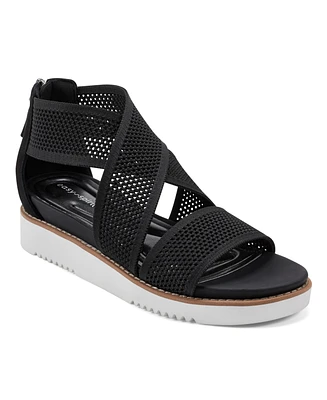 Easy Spirit Women's Wander Lightweight Strappy Sandals
