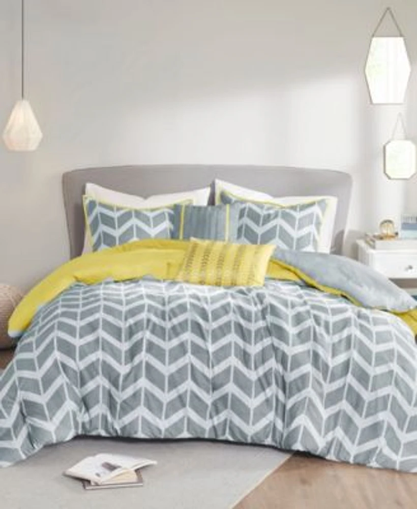 Intelligent Design Nadia Reversible Comforter Sets