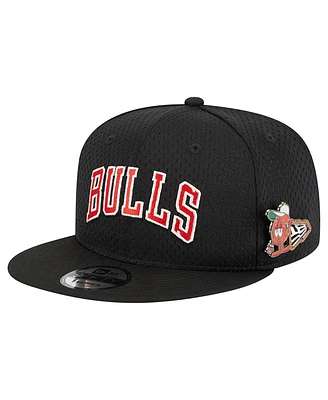 Men's New Era Black Chicago Bulls Post-Up Pin Mesh 9FIFTY Snapback Hat