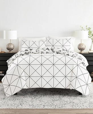 ienjoy Home Ultra Soft Edgy Flowers 3-Pc. Reversible Duvet Cover Set, King/California King