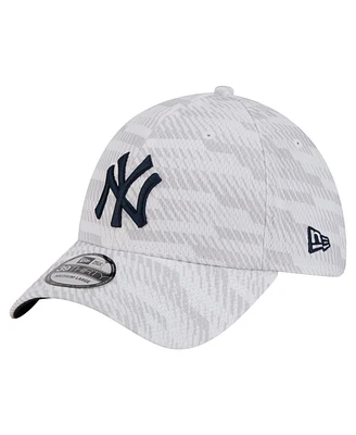 New Era Men's White New York Yankees Graded 39THIRTY Stretch Fit Hat