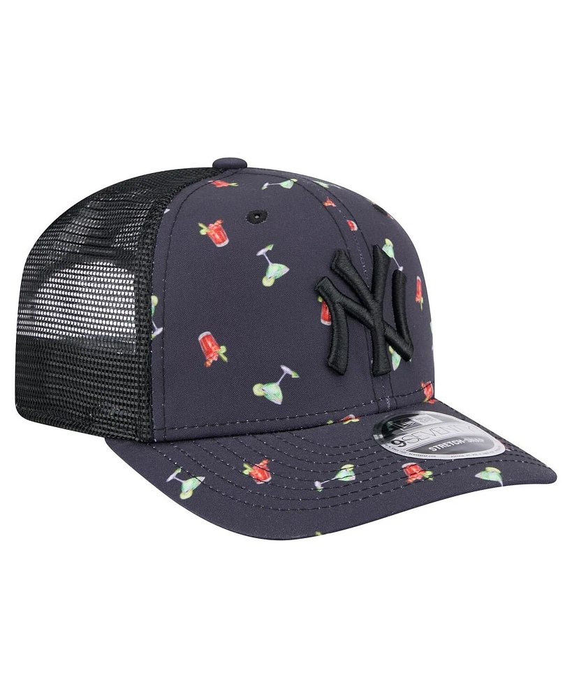 New Era Men's Black New York Yankees Adventure Drinks Pattern 9SEVENTY Stretch-Snap Hat