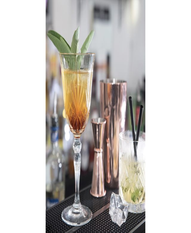 Lorren Home Trends Melodia Collection Crystal Champagne Flutes, Set of 6