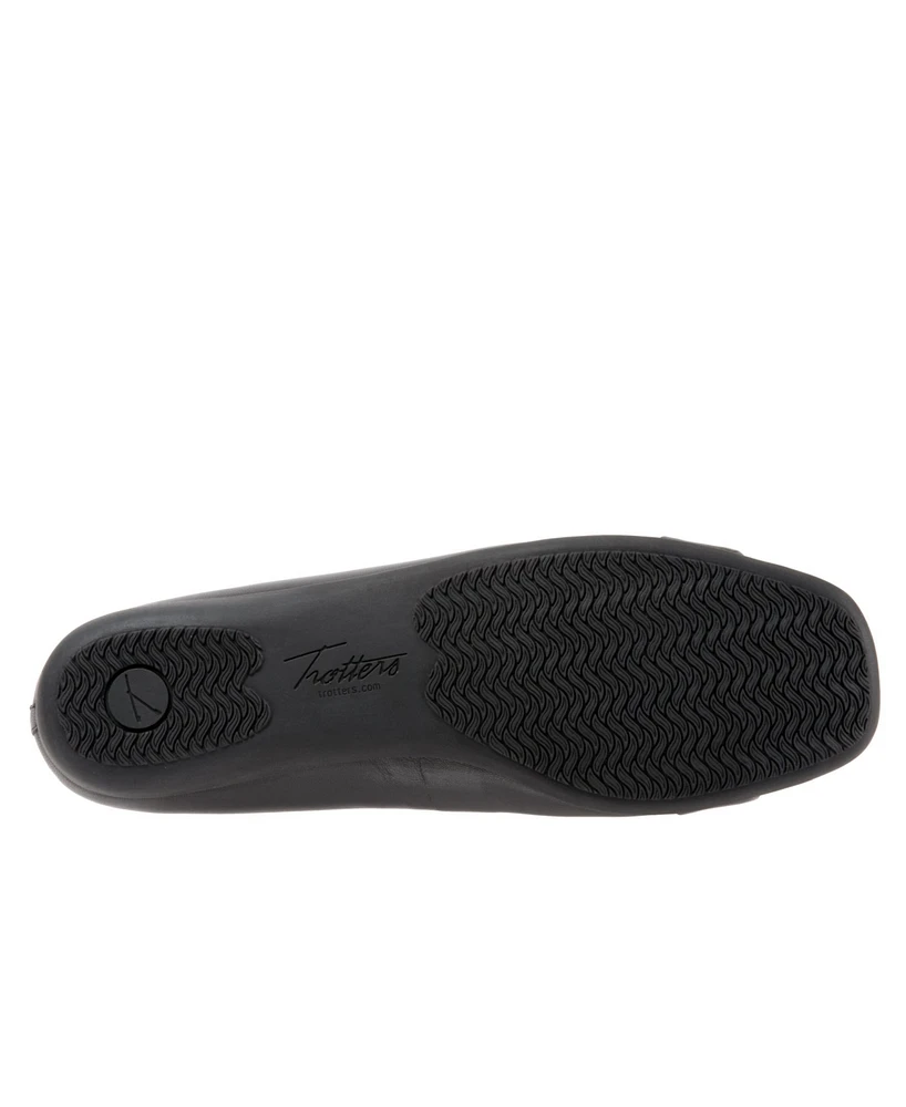 Trotters Sizzle Signature Flat