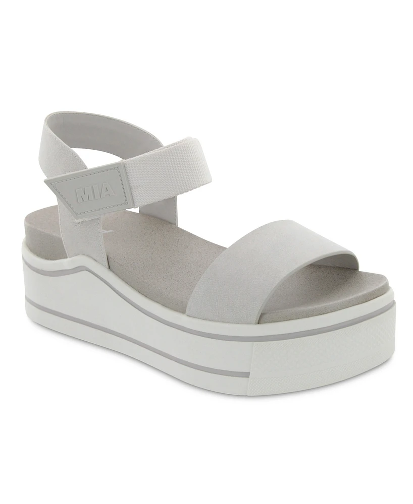 Mia Women's Odelia Round Toe Sandal