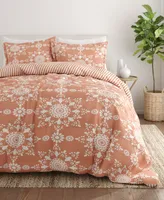 ienjoy Home Ultra Soft Daisy Medallion Reversible 2- Pc. Comforter Set, Twin