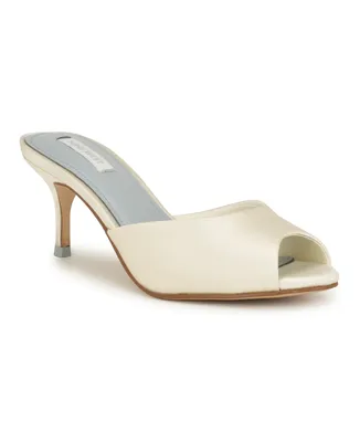 Nine West Women's Luvlie Bridal Satin Peep Toe Kitten Heel Pumps