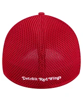 New Era Men's Red Detroit Red Wings Linear Featherweight 39THIRTY Flex Hat