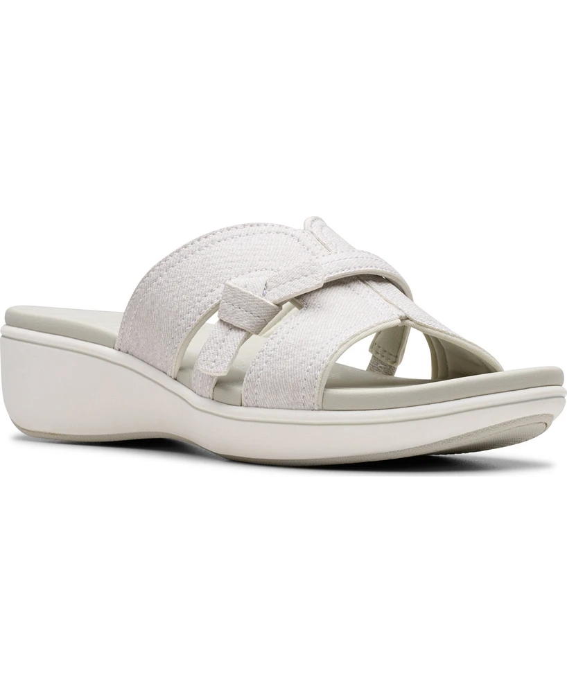 Clarks Cloudsteppers Women's Breeze Rae Mia Slip-On Flat Sandals