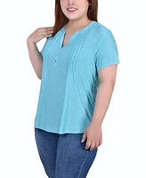 Plus Short Sleeve Y-Neck Jacquard Knit Top