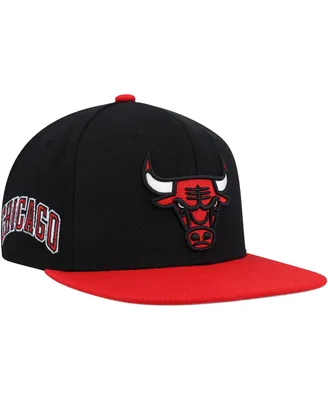 Men's Mitchell & Ness Black, Red Chicago Bulls Side Core 2.0 Snapback Hat
