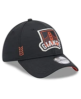 New Era Men's Black San Francisco Giants 2024 Clubhouse 39THIRTY Flex Fit Hat