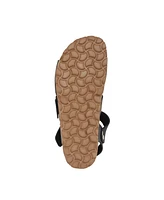 An elegant triple strap sandal