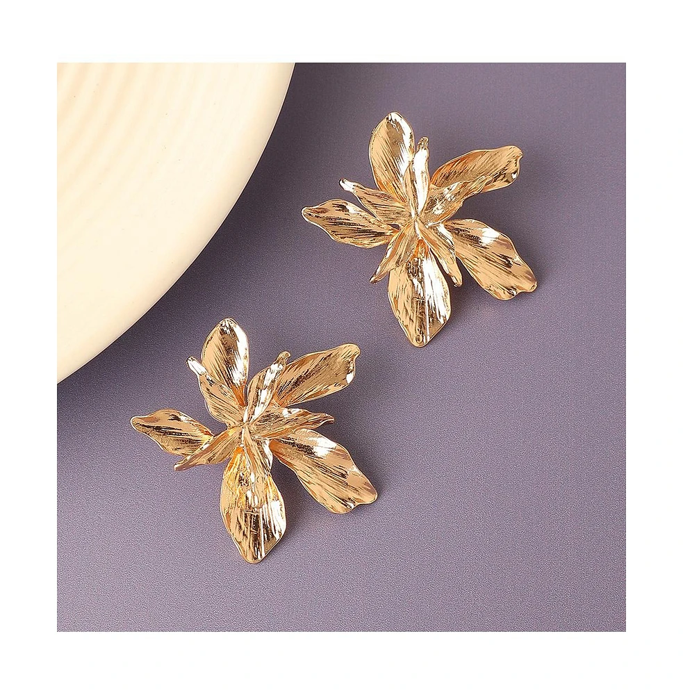 Sohi Withered-Flora Studs Earrings