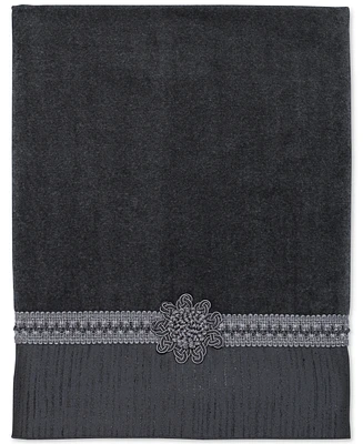 Avanti Braided Cuff Medallion Bath Towel, 25" x 50"