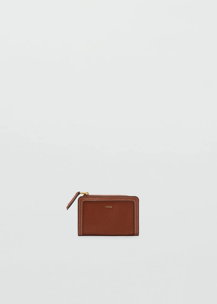Small leather-effect wallet