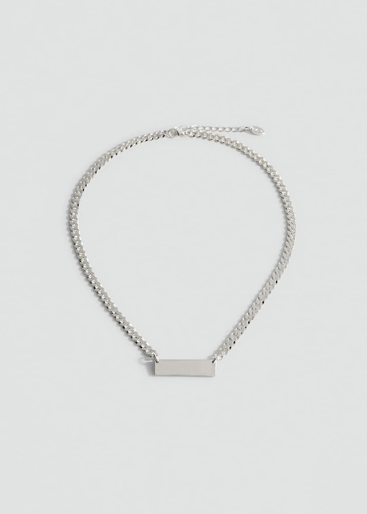 Chain with metal links