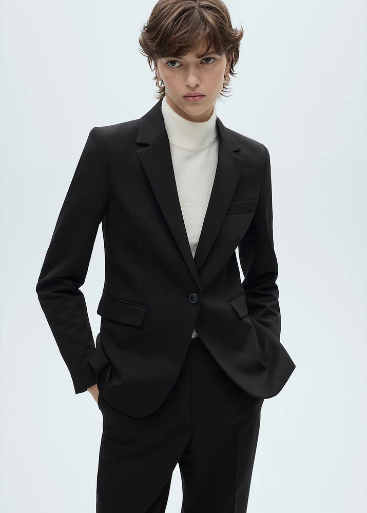 Fitted suit jacket